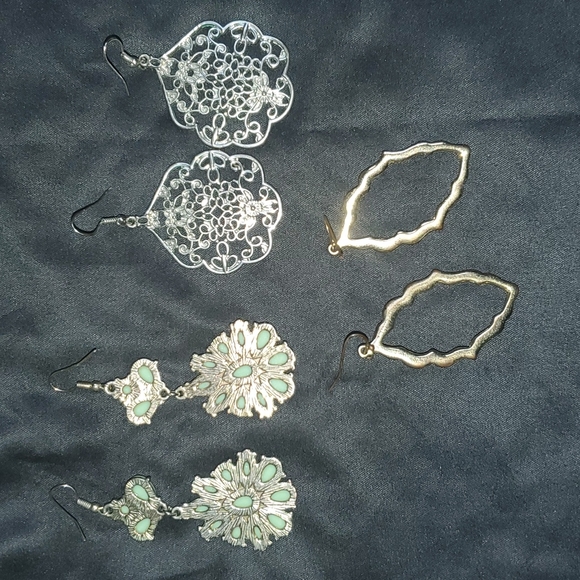 3/$10 Earings bundle - Picture 2 of 2